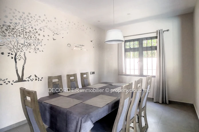 Modern house located 5 minutes from the beach