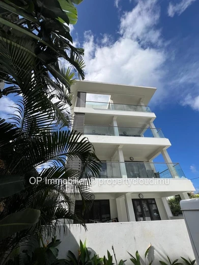 Complexe hôtelier 780m² à vendre à Trou aux Biches avec piscine