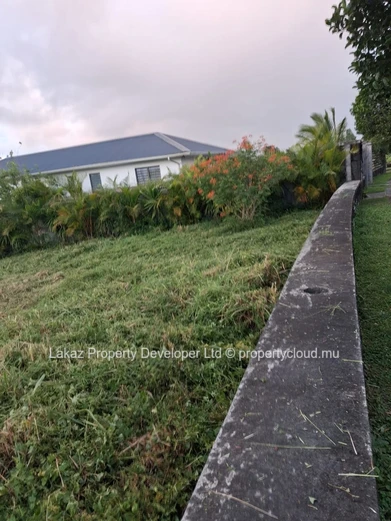 1,237 m² at Mont Piton 