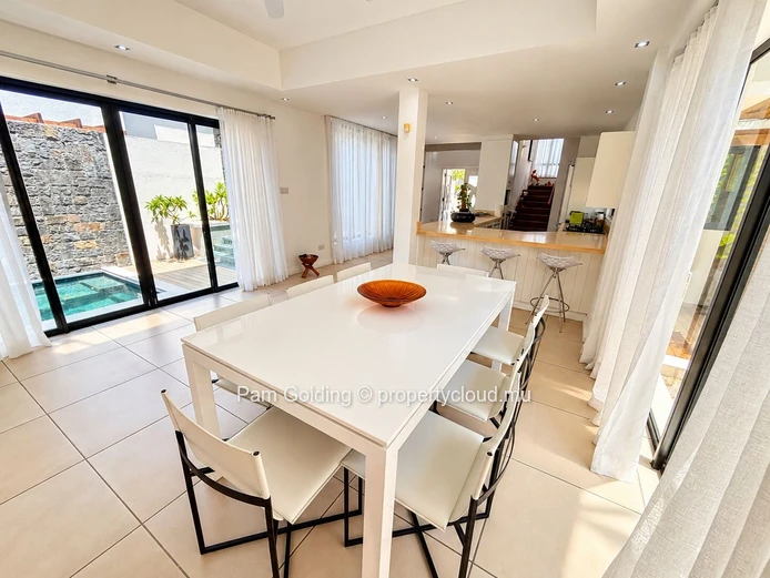 Villa 4 chambres à vendre à Grand Baie, Île Maurice | Le Jardin – Accès direct à la plage