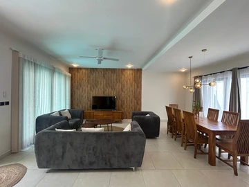 4 Bedroom Villa