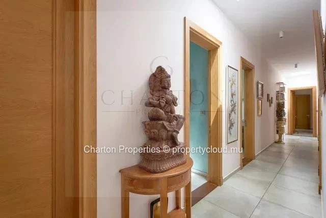 Villa de 3 chambres en suite - Une signature résidentielle à Balaclava