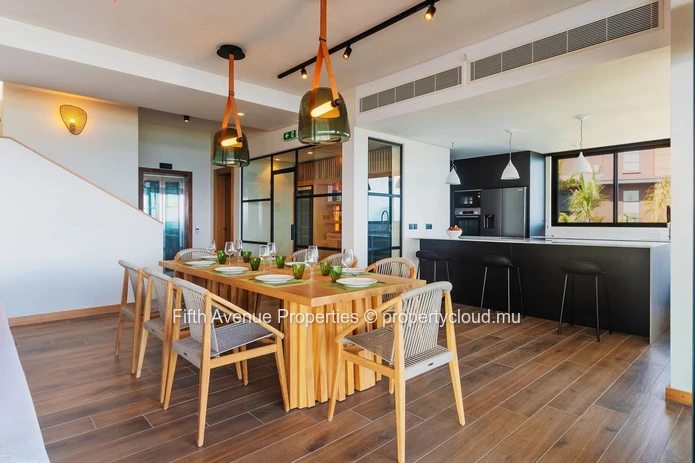 BLACK RIVER– Prestigious 5-Bedroom villa