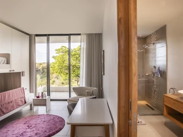 5 Bedroom Villa