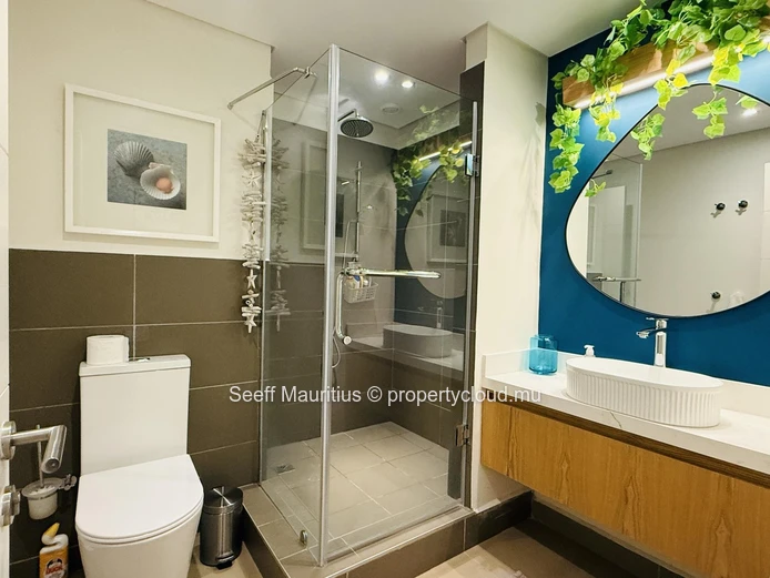 Élégant Appartement Rez-de-Jardin 2,5 Chambres avec Jardin Privatif – Azuri
