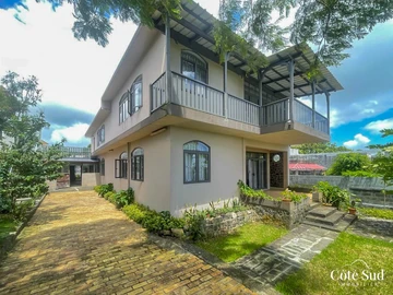 House for sale - Curepipe