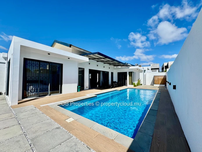 Stunning 3-Bedroom Villa