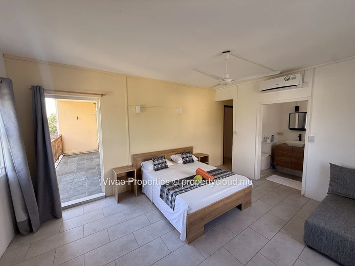 Appartement meublé 120 m² à louer à long-terme à Rivière Noire - Vue Magnifique Montagnes et Mer - Accès à la piscine...