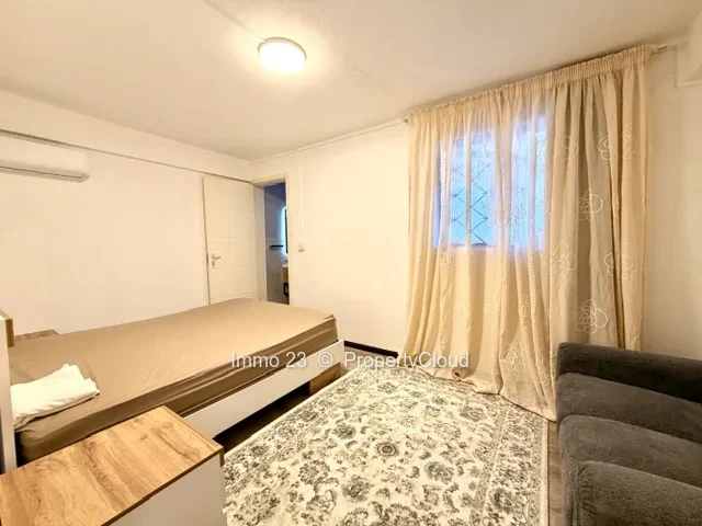 Houses / Villas - 3 bedrooms - Rose Hill
