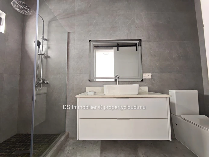 À Vendre-Villa Plain-Pied Moderne -Semi Meublèe – Mont Mascal-Nord
