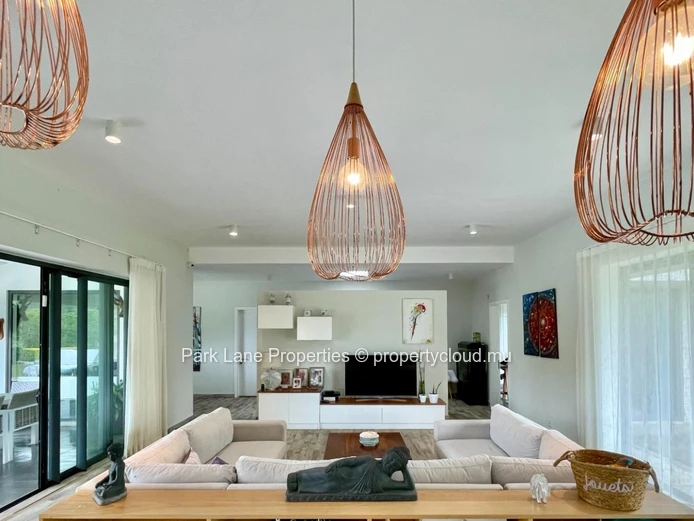 A Remarkable Family Residence in an Exceptional Estate