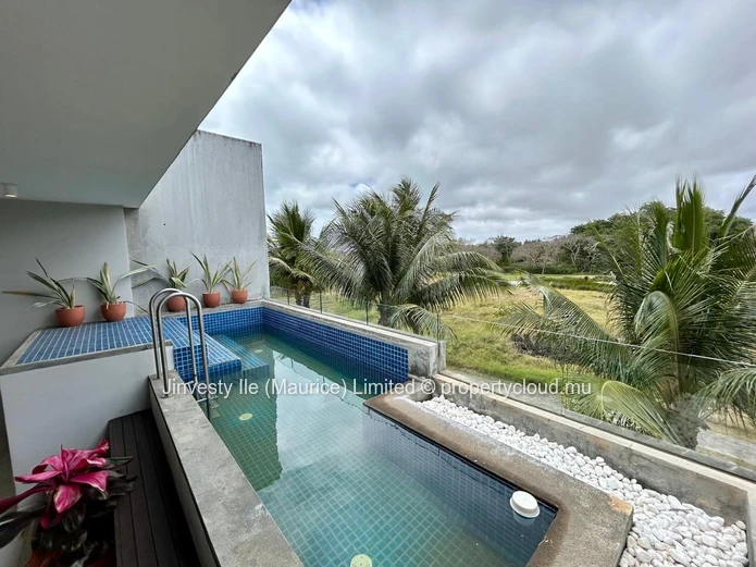 JINVESTY : Penthouse 2 chambres avec piscine Golf MONT CHOISY 790K€