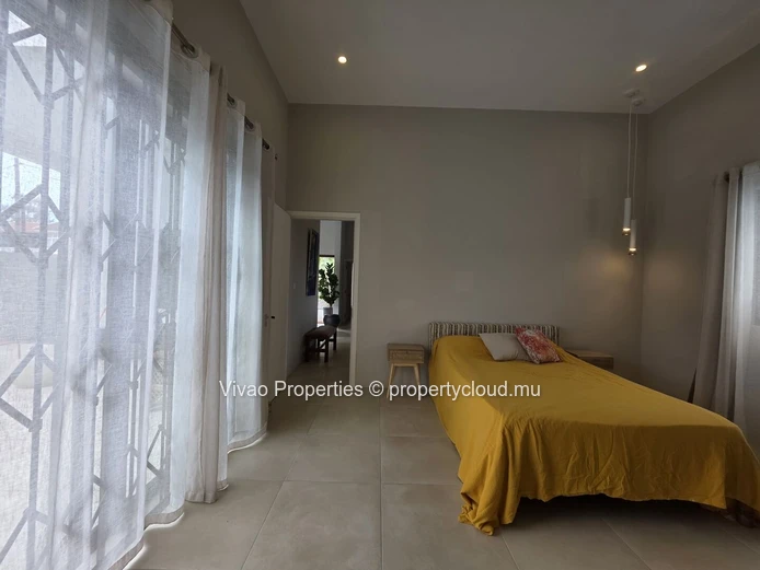 Villa individuelle de 2 chambres en-suite avec piscine privée à louer à Péreybère