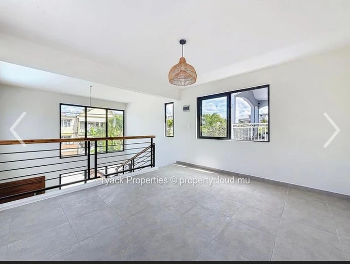 Villa Moderne 3 Chambres avec Piscine à Vendre à Péreybère