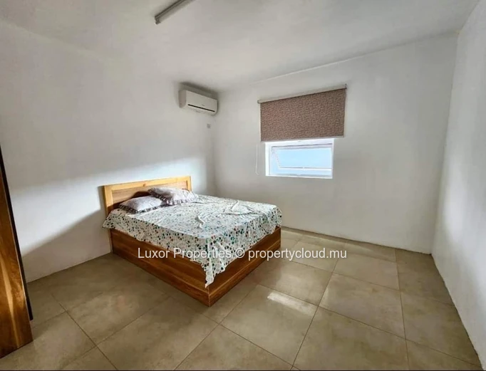 Villa 2ch avec piscine, terrasse et parking - Petit Raffray