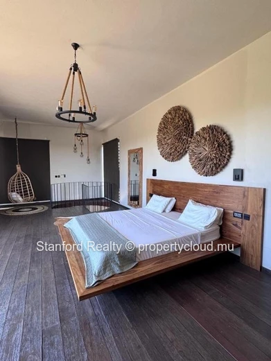 Modern & Spacious 4-Bedroom Villa for Rent - Flic-en-Flac, West