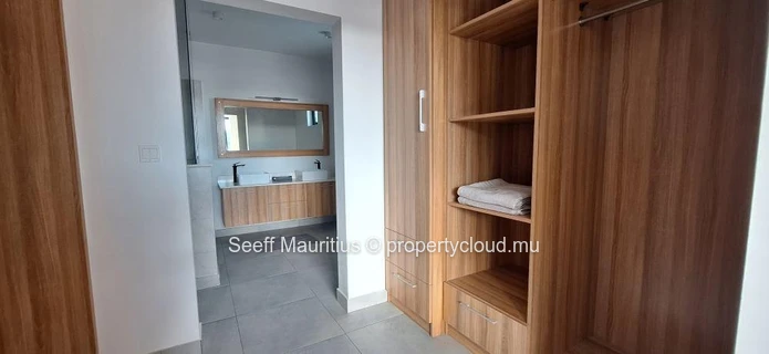 Appartement moderne avec terrasse et vues 