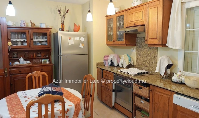 FLOREAL: 4-bedroom house