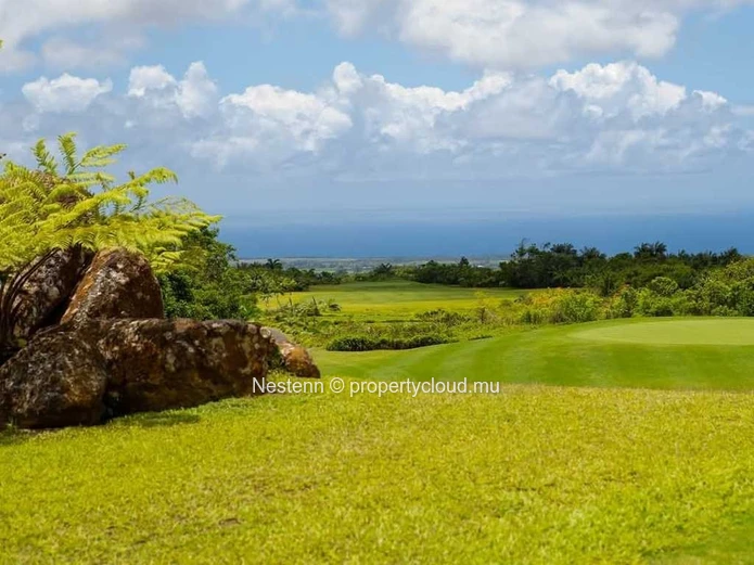 Terrains residentiels de 1832 m2 à 4060 m2, au cœur de l'île, sur un golf luxuriant