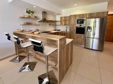 3 Bedroom Townhouse, Duplex