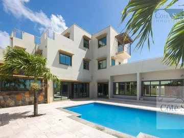 4 Bedroom Villa