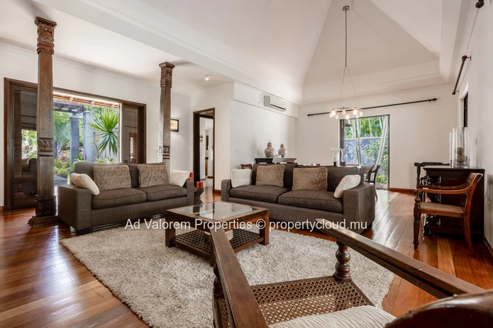 ? À Vendre – Villa D’Exception À Tamarina ?