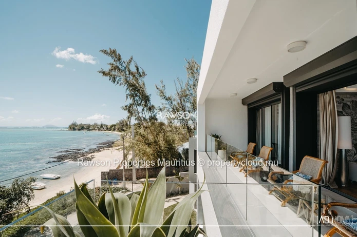 3 En-Suite Bedroom Penthouse | Seafront | Pereybere
