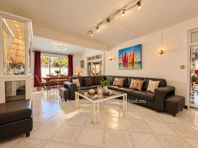 A Beautifully Maintained Family Home in the Heart of Flic en Flac