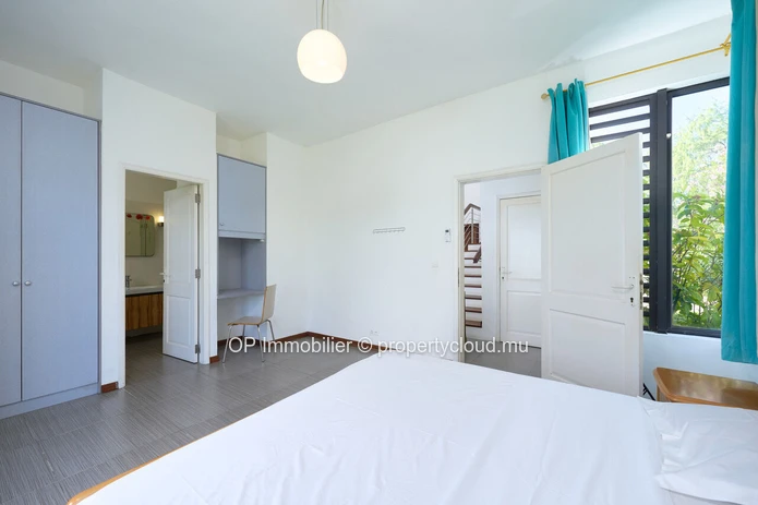 Maison 4 chambres avec piscine à vendre à Belle Mare
