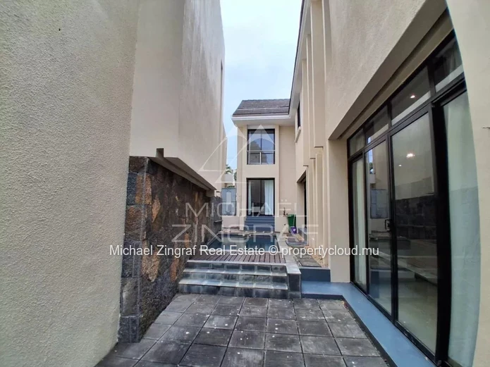 Beachfront Duplex Villa with Exceptional Views in Pointe aux Canonniers