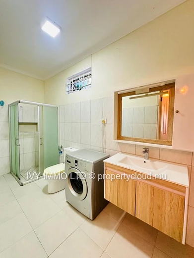 Villa For Rent – Bain Boeuf