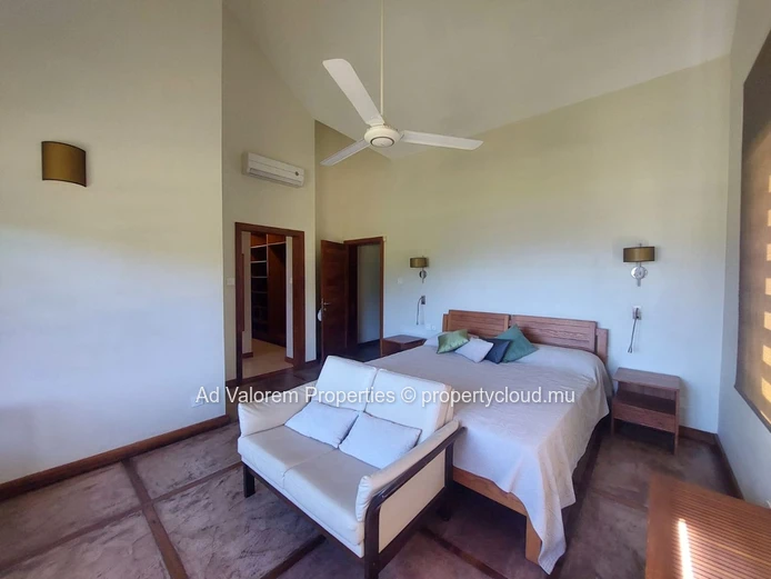 Maison à louer à Providence-sur-Mer – Vue mer & cadre côtier exclusif