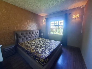 6 Bedroom House