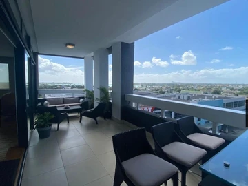 6 Bedroom Apartment