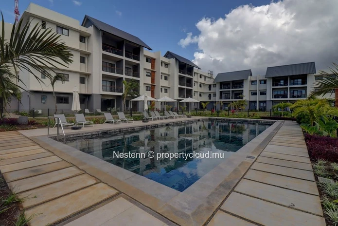 Appartement moderne & luxueux au rez-de-chaussée avec jardin privatif et vue panoramique 