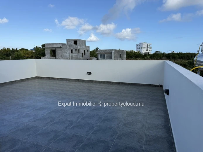 Contemporary 4-Bedroom Villa With Private Pool And 80 Sqm Rooftop – Cap Malheureux
