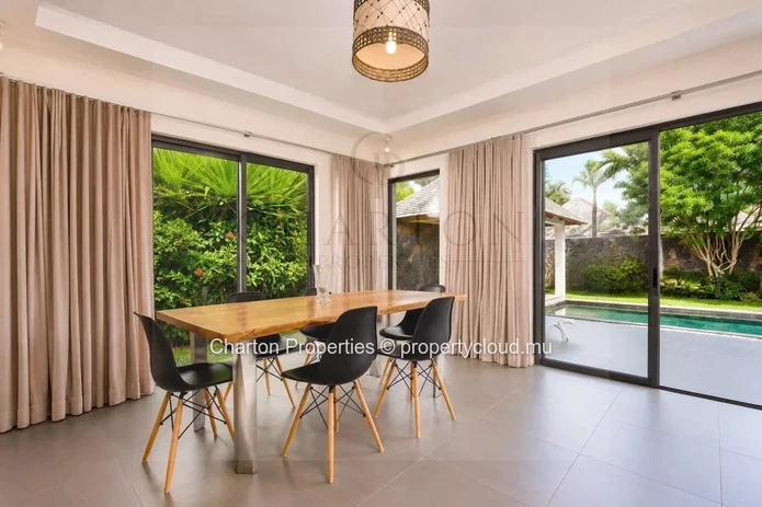 Villa moderne meublée avec jardin privé - Résidence sécurisée à Péreybère