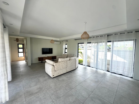 4 Bedroom Villa