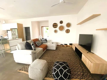 4 Bedroom Villa