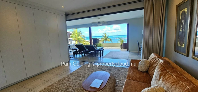 Stunning beach front apartment with two suites