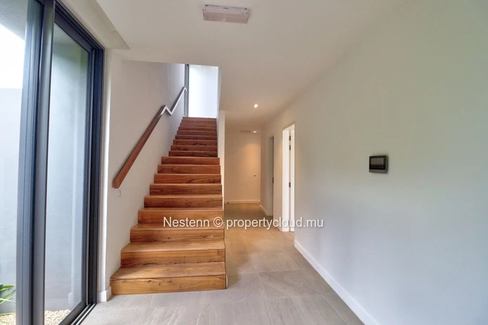 Magnifique duplex de 3 chambres avec piscine privée et vue mer