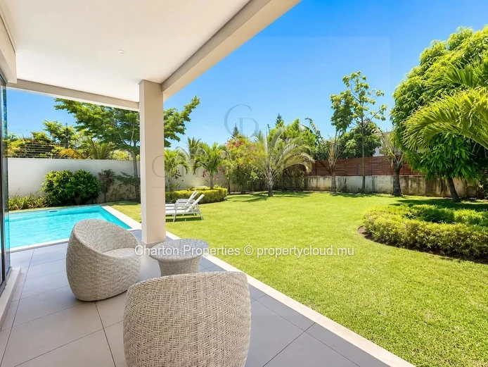 Villa contemporaine de 3 chambres avec vaste jardin paysager et piscine privée au cœur du Nord de l'Île Maurice