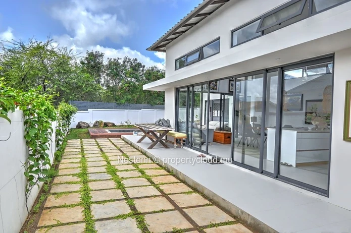 Élégante villa tropicale de 3 chambres