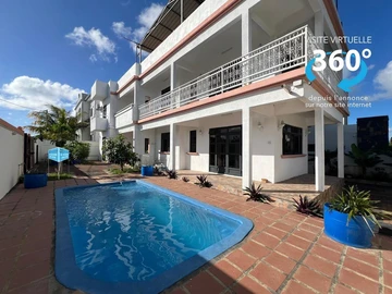 6 Bedroom House