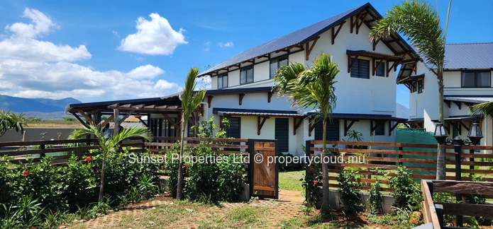 Location Long Terme – Villa neuve et d’Exception à Tamarin