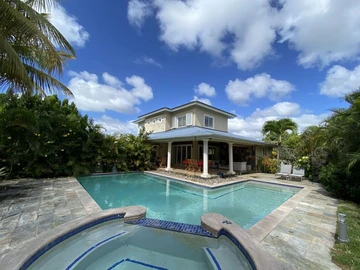 4 Bedroom Villa