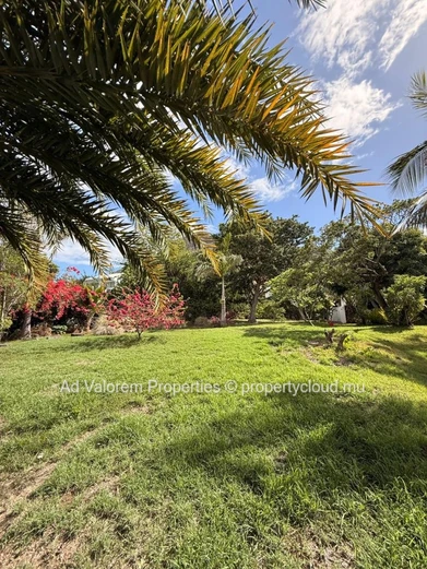 Terrain Résidentiel de Prestige à Vendre à Plantation Marguery, Rivière Noire