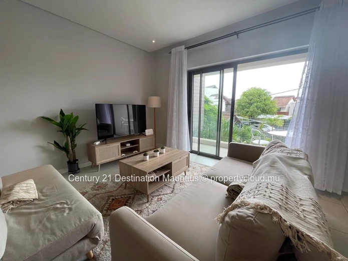 2-Bedroom Apartment in Péreybère 