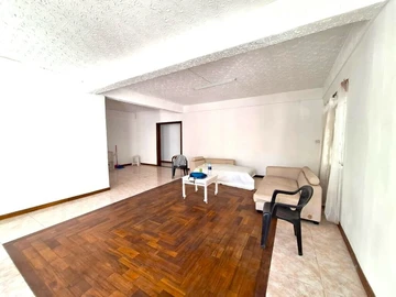 8 Bedroom Office