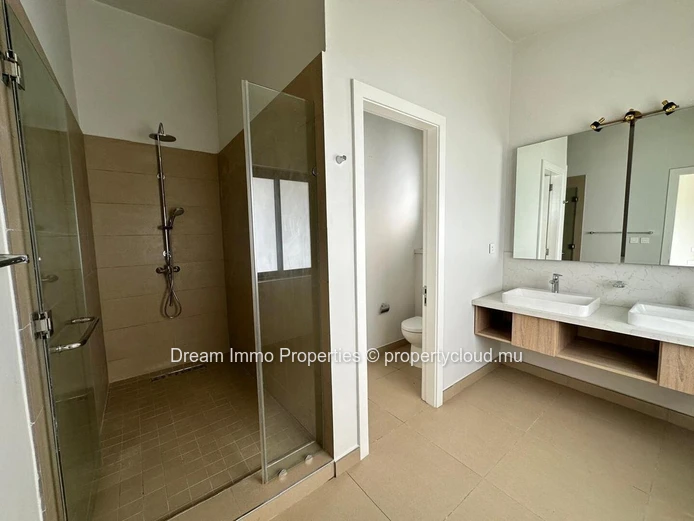 3-Bedroom Duplex In Perfect Condition Close To So'flo Mall In Floreal - Mauritius